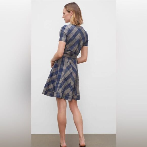 NWT Club Monaco Plaid Seamed V-Neck Dress size 6 - Picture 2 of 13